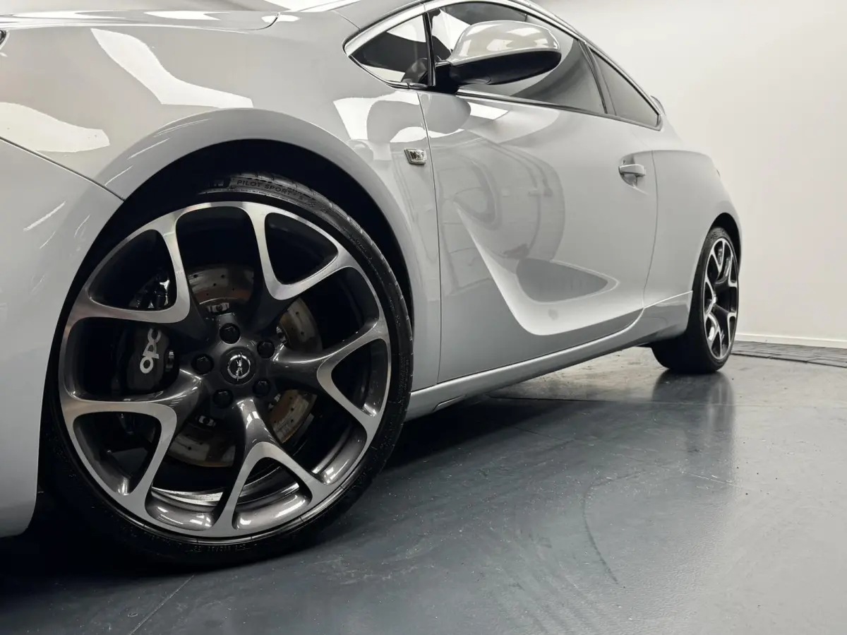 2.0 Turbo OPC 280PK Navigatie-Cr.contr-Clima-Leder-Stoelverwarming-Parkeersensoren-Lm19''velgen