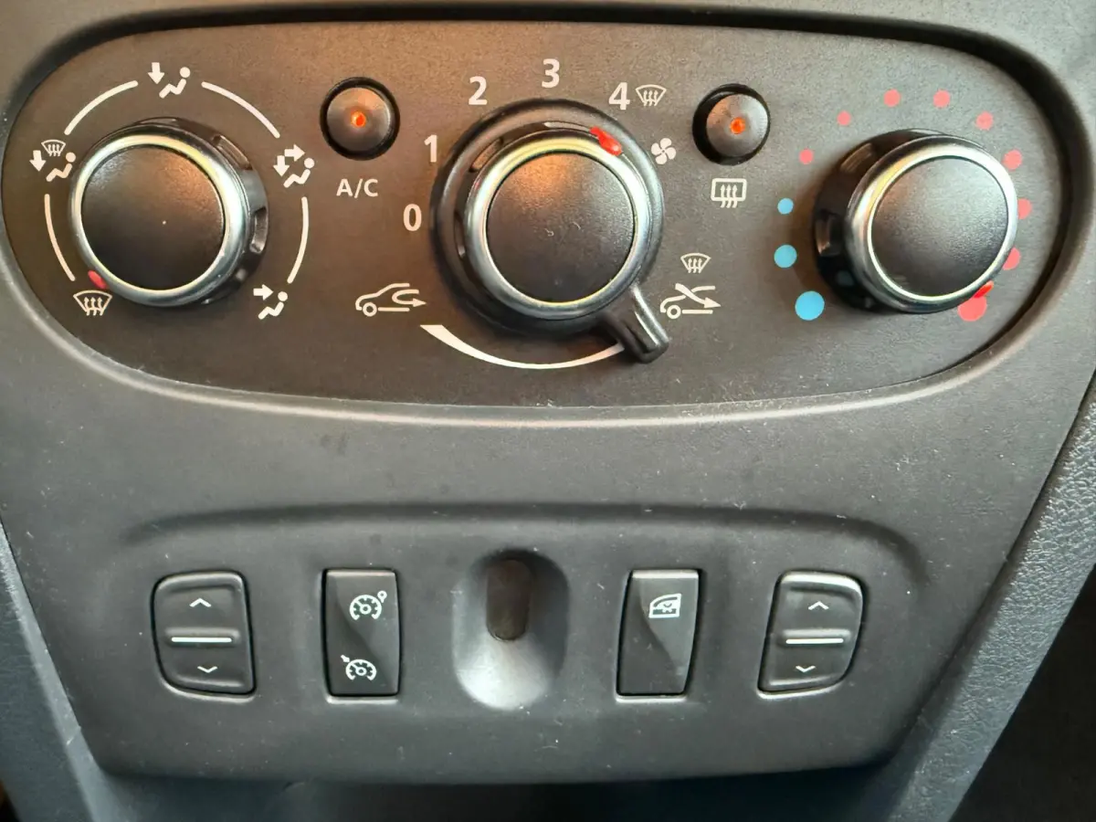 0.9 TCe SL 1e Eigenaar,Navigatie,Airco,Trekhaak,PDC,CruiseControl,N.A.P!Apk tot 17-01-2027