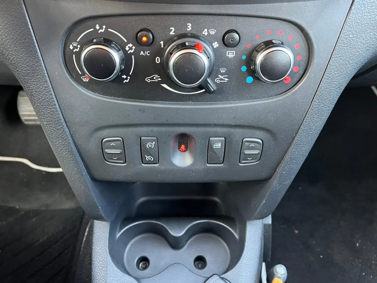 0.9 TCe SL 1e Eigenaar,Navigatie,Airco,Trekhaak,PDC,CruiseControl,N.A.P!Apk tot 17-01-2027