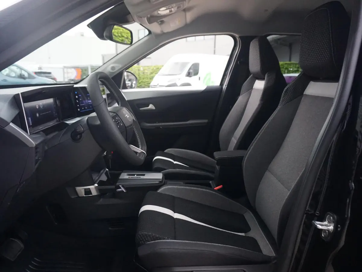 GS 113 Pk 44 kWh 3 fase | Climate Control | Winterpack | Navigatie EU | Privacy Glass | Carplay / AndroidAuto | Parkpilot / Camera |  Direct uit voorraad leverbaar |