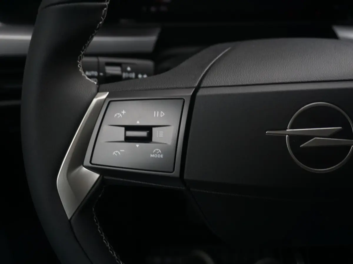GS 113 Pk 44 kWh 3 fase | Climate Control | Winterpack | Navigatie EU | Privacy Glass | Carplay / AndroidAuto | Parkpilot / Camera |  Direct uit voorraad leverbaar |