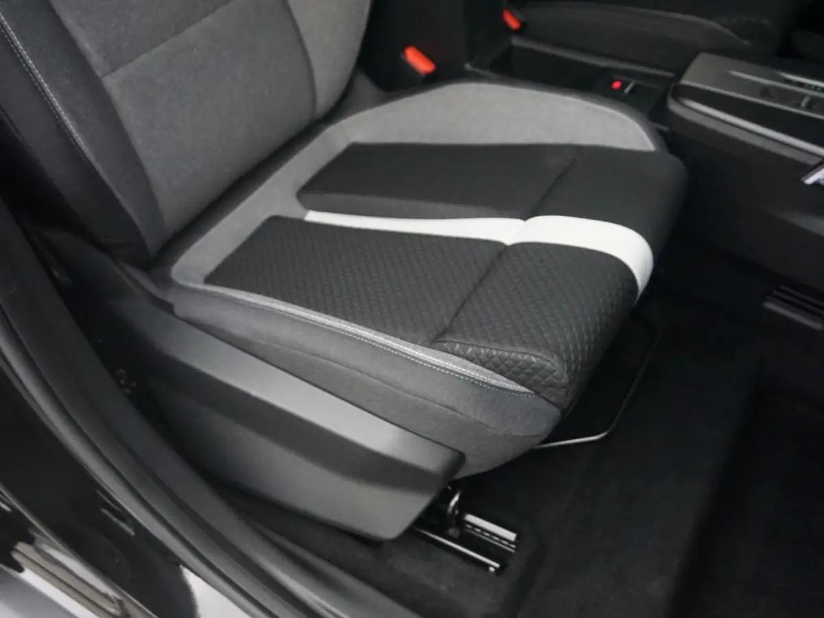 GS 113 Pk 44 kWh 3 fase | Climate Control | Winterpack | Navigatie EU | Privacy Glass | Carplay / AndroidAuto | Parkpilot / Camera |  Direct uit voorraad leverbaar |