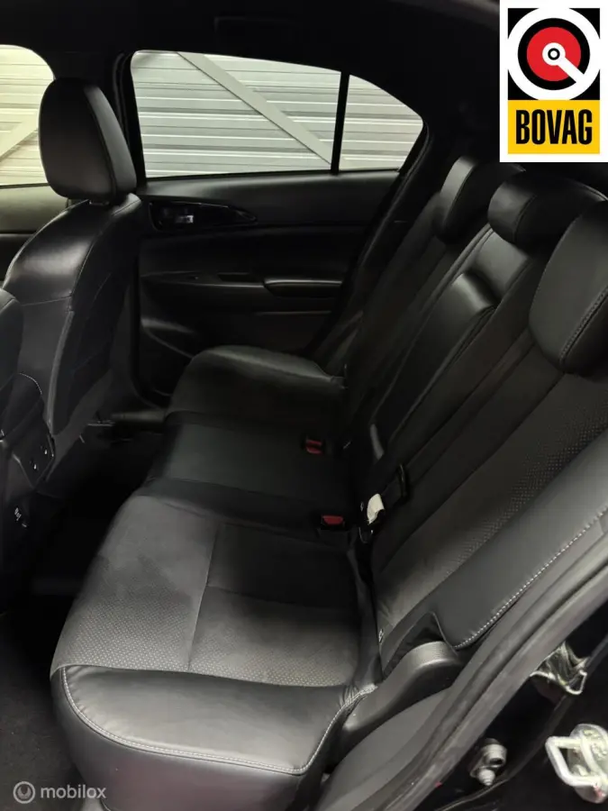 2.4 PHEV Business Executive