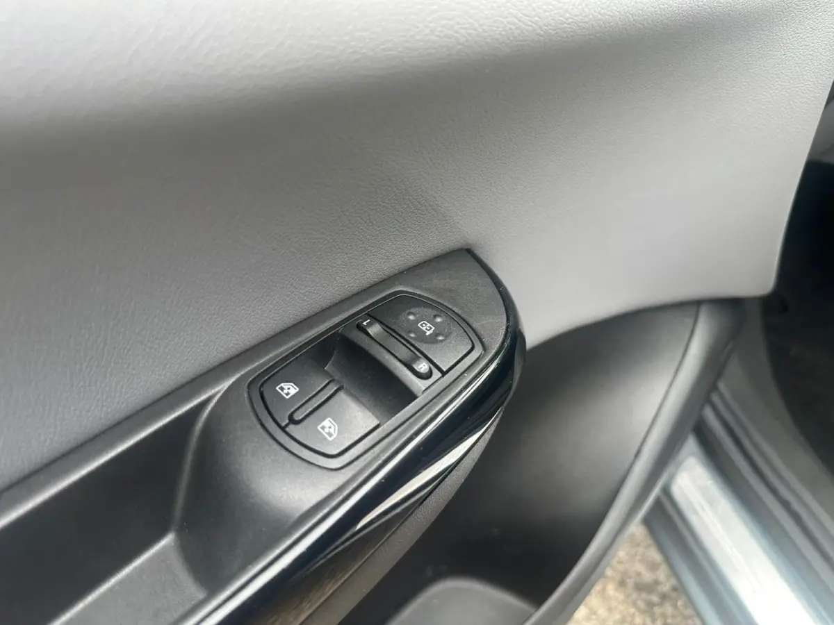 1.0 Turbo Online Edition Navi Camera! PDC Clima! Nette auto!