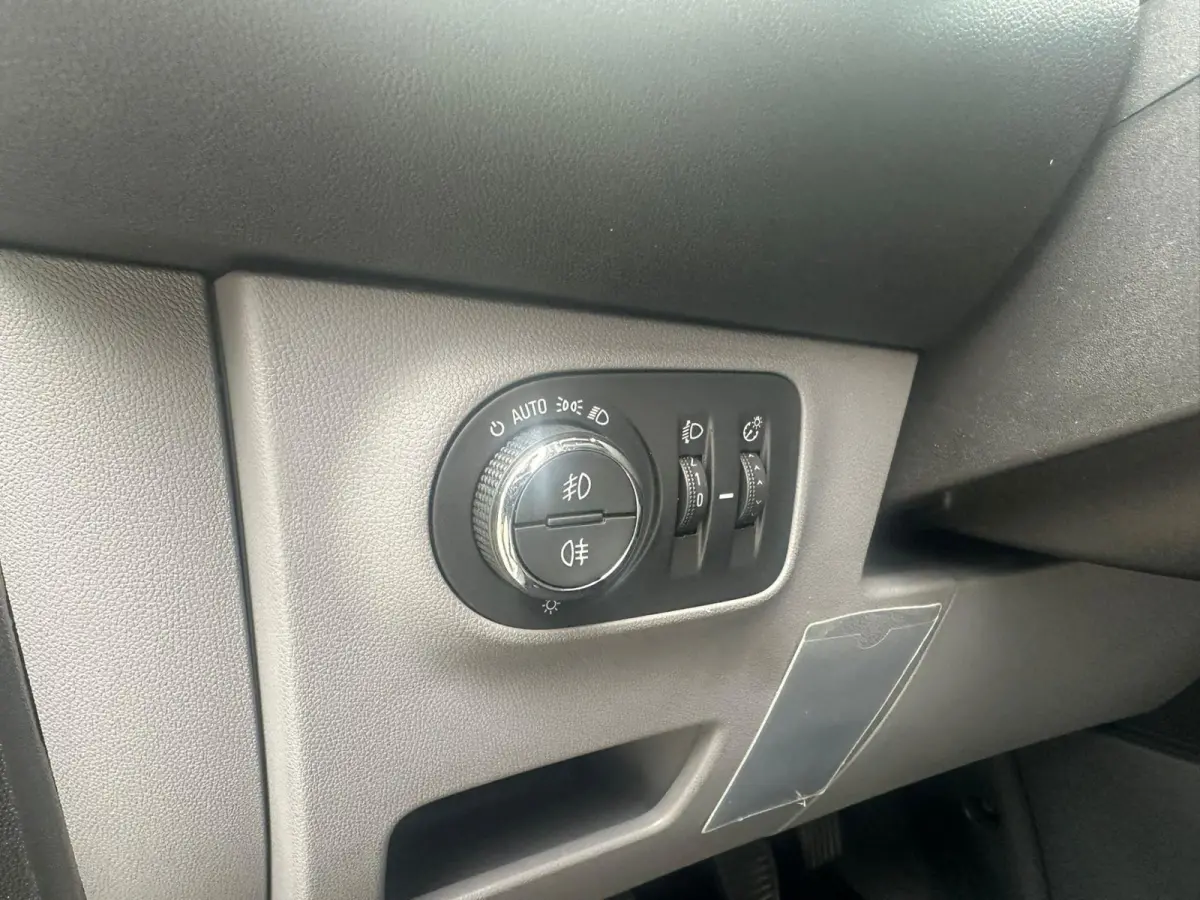 1.0 Turbo Online Edition Navi Camera! PDC Clima! Nette auto!
