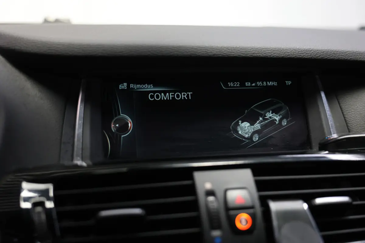xDrive30d M-Sport PANO HUD EURO 6 H/K ACC LEER MEMORY 360CAM '16