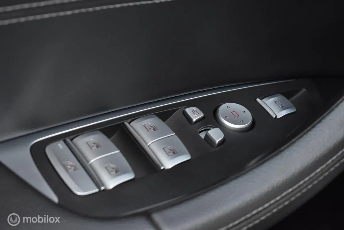 M40i xDrive Saphirschwarz Pano HUD H/K 360°Cam DAB Memory 20" LMV Zeer mooi!