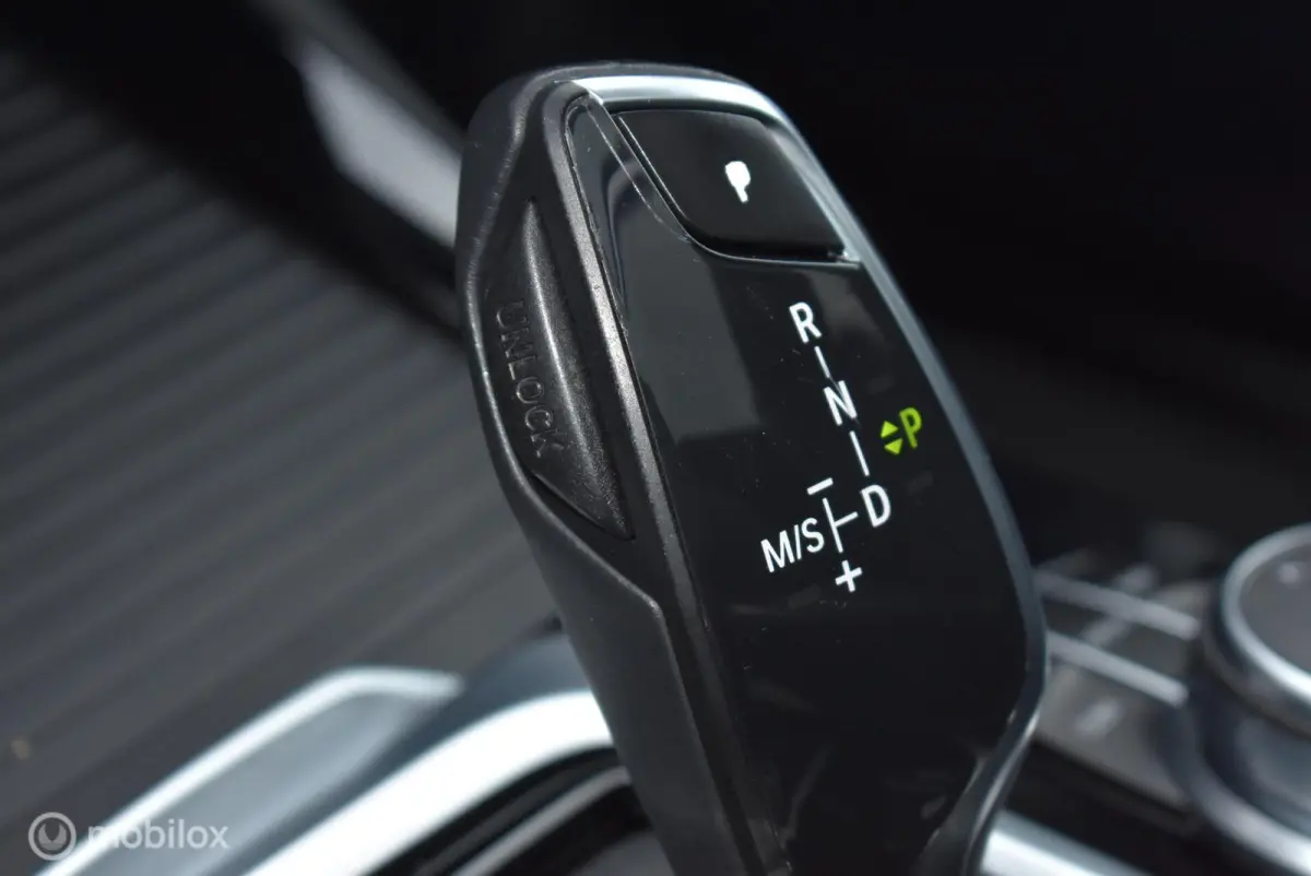 M40i xDrive Saphirschwarz Pano HUD H/K 360°Cam DAB Memory 20" LMV Zeer mooi!