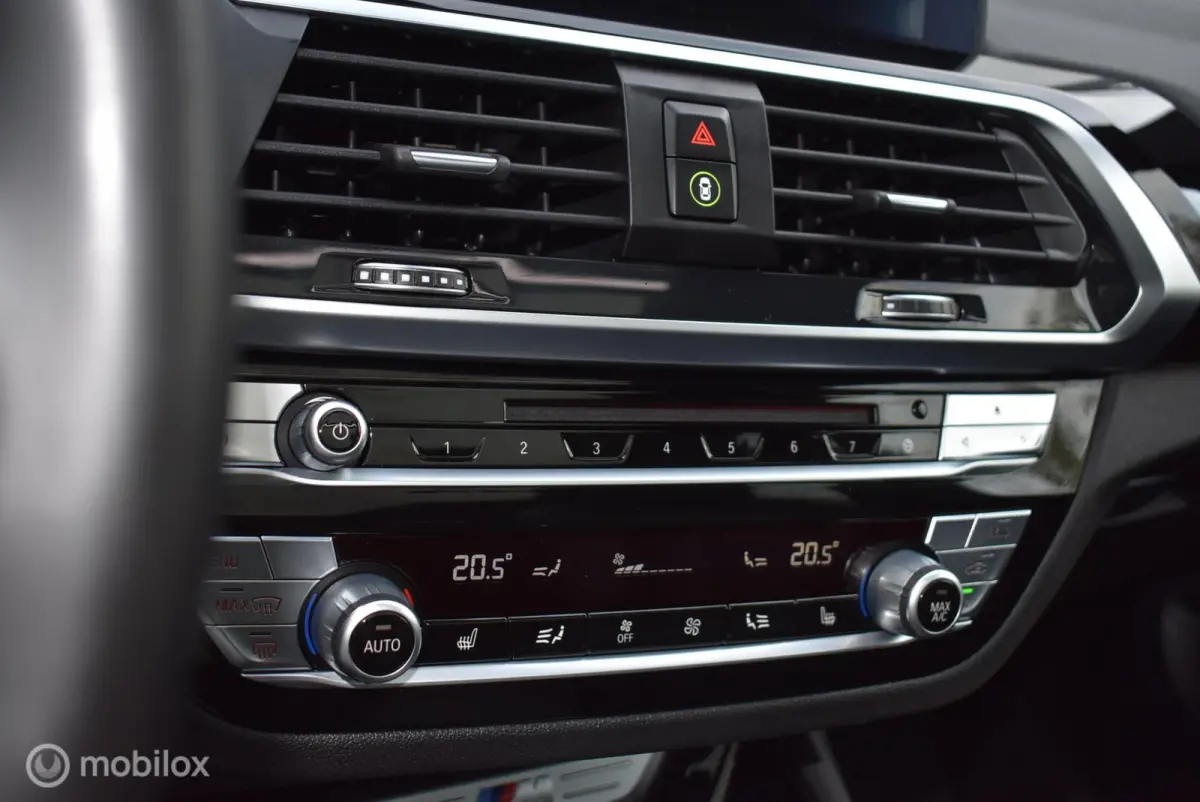 M40i xDrive Saphirschwarz Pano HUD H/K 360°Cam DAB Memory 20" LMV Zeer mooi!