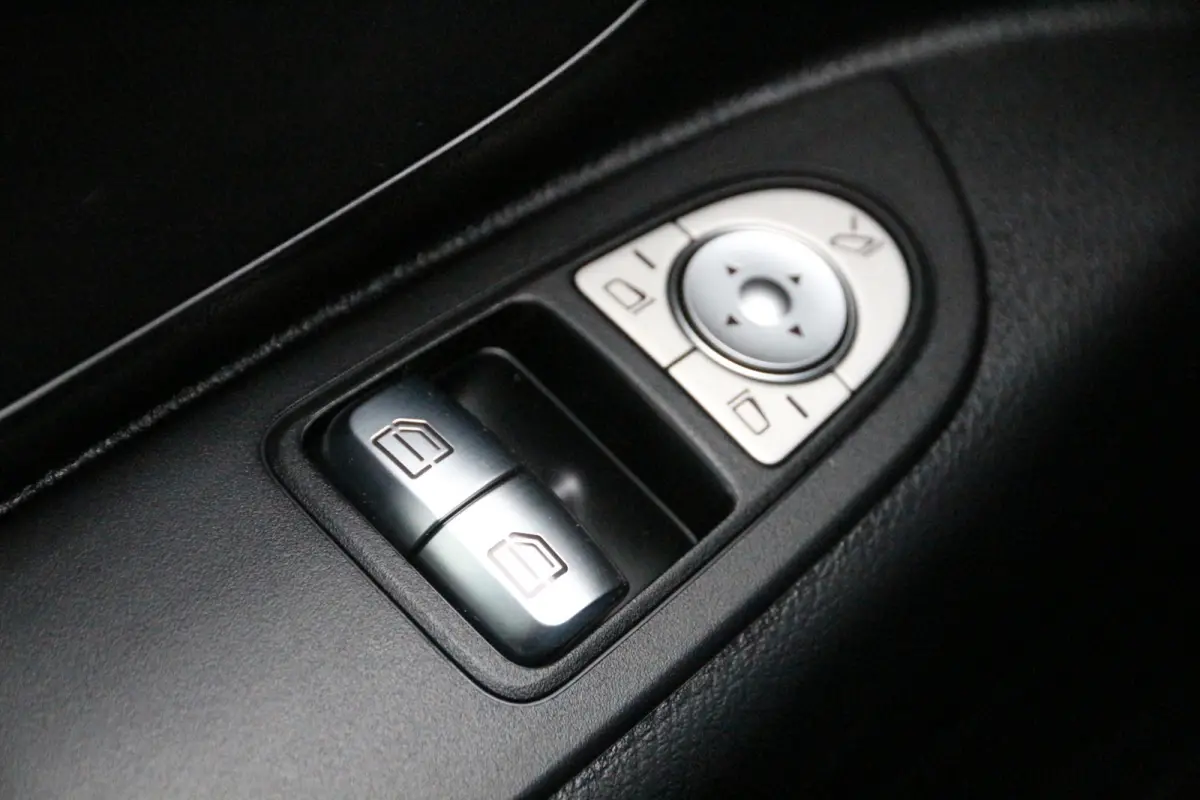 119 CDI | Aut. | 4Matic / 4x4 | Werkplaats inrichting | Cruise | Airco..