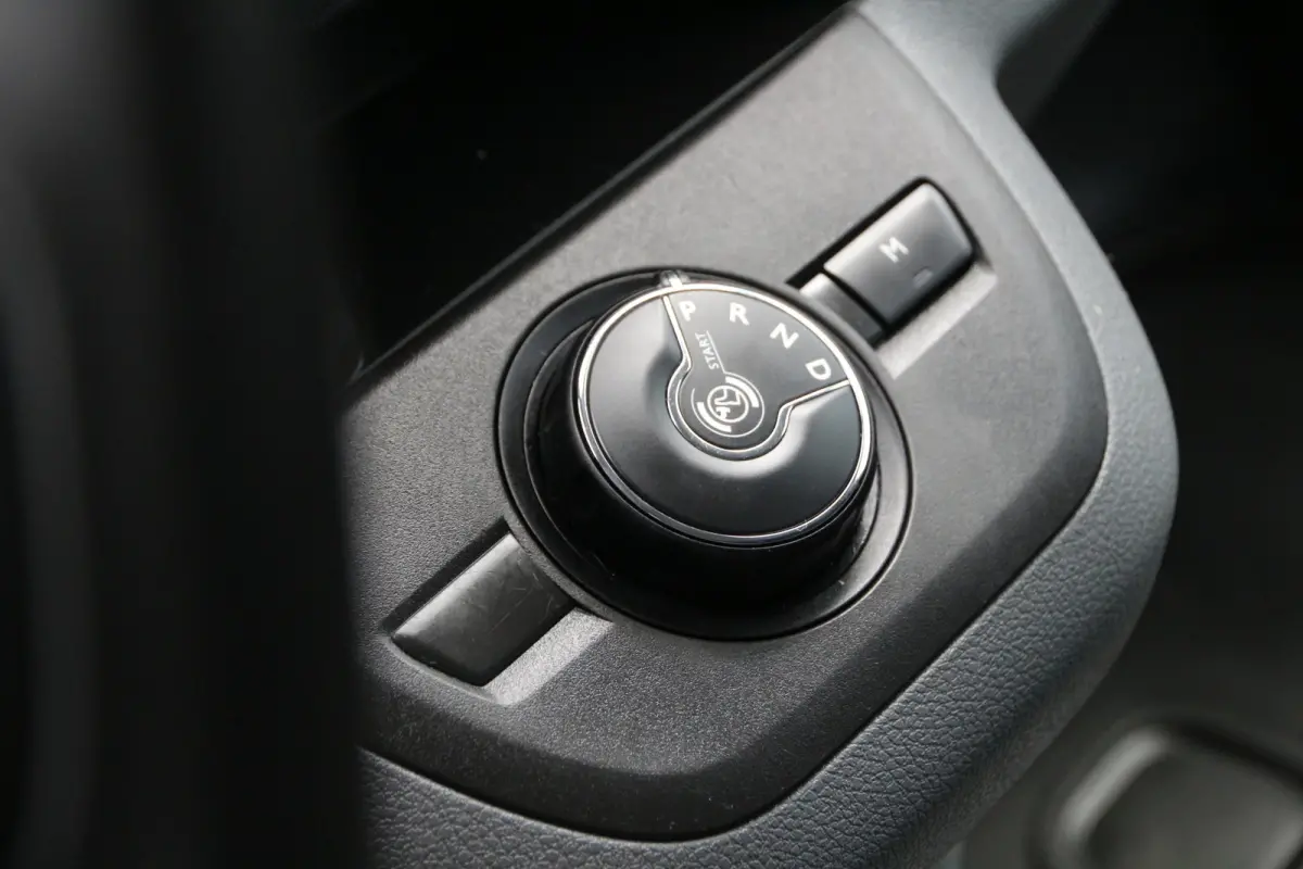 2.0 BlueHDI 180 | Aut. | L3 | Xenon | Keyless | Standkachel | Clima..