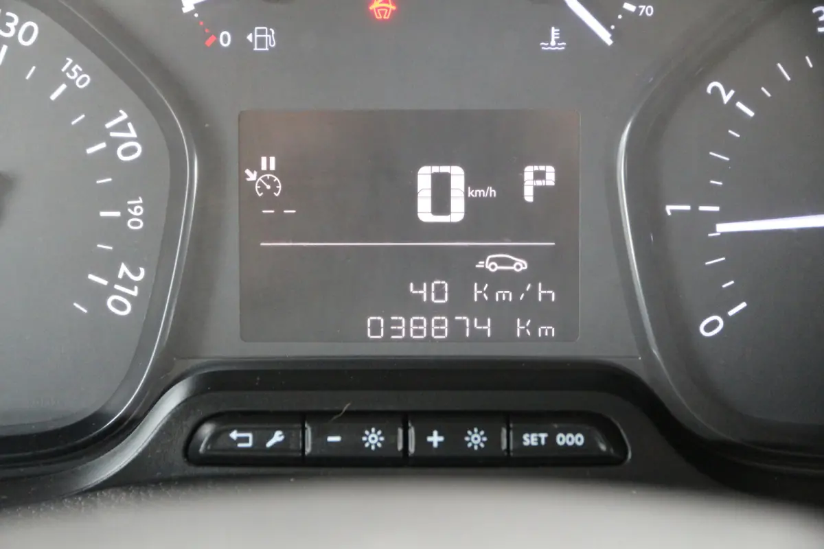 2.0 BlueHDI 180 | Aut. | L3 | Xenon | Keyless | Standkachel | Clima..