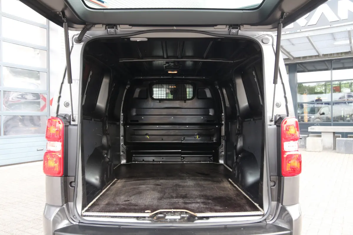 2.0 BlueHDI 180 | Aut. | L3 | Xenon | Keyless | Standkachel | Clima..