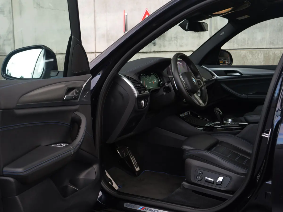 M40i xDrive High Executive | panorama | keyless go&entry | trekhaak | zeer nette staat.