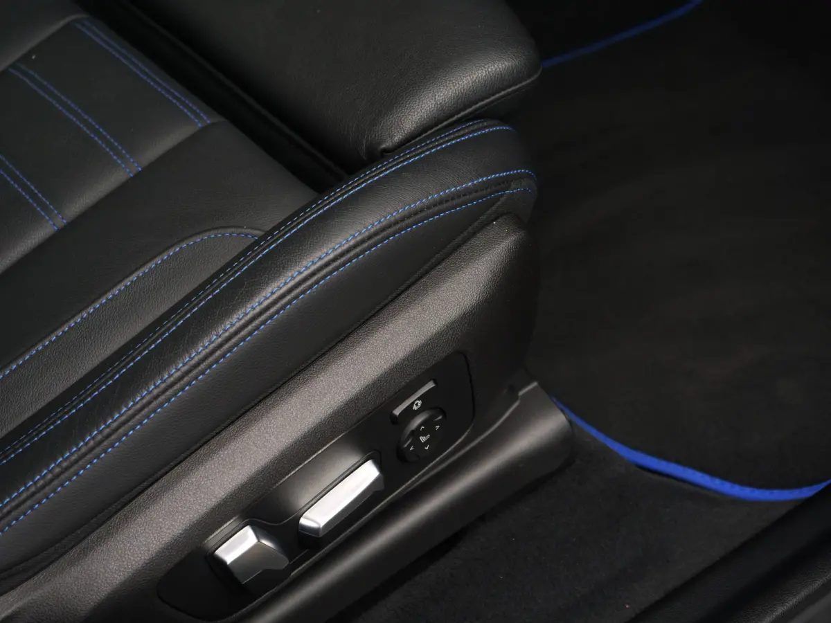 M40i xDrive High Executive | panorama | keyless go&entry | trekhaak | zeer nette staat.