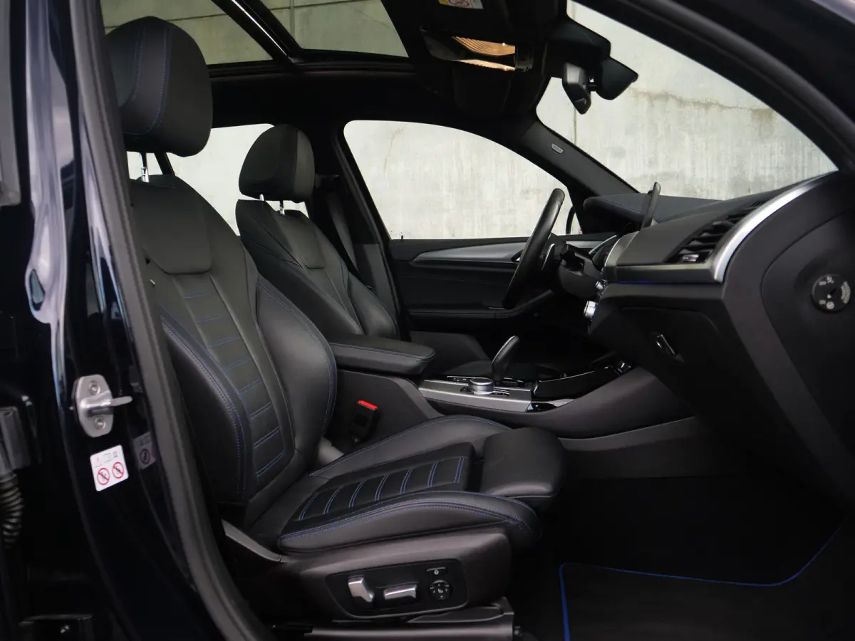 M40i xDrive High Executive | panorama | keyless go&entry | trekhaak | zeer nette staat.