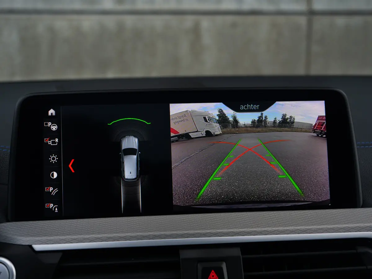 M40i xDrive High Executive | panorama | keyless go&entry | trekhaak | zeer nette staat.