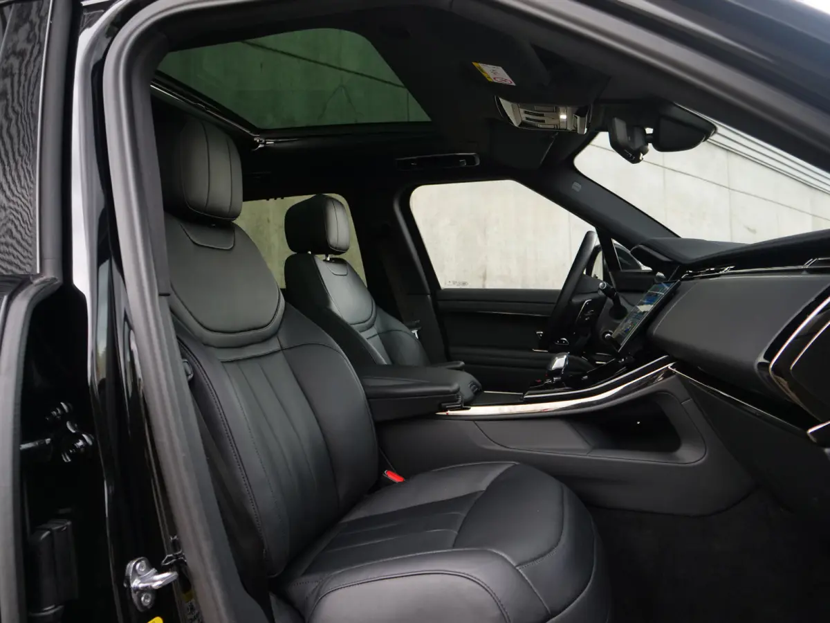 P550e Autobiography | 23inch | achteras besturing | panorama | massage.