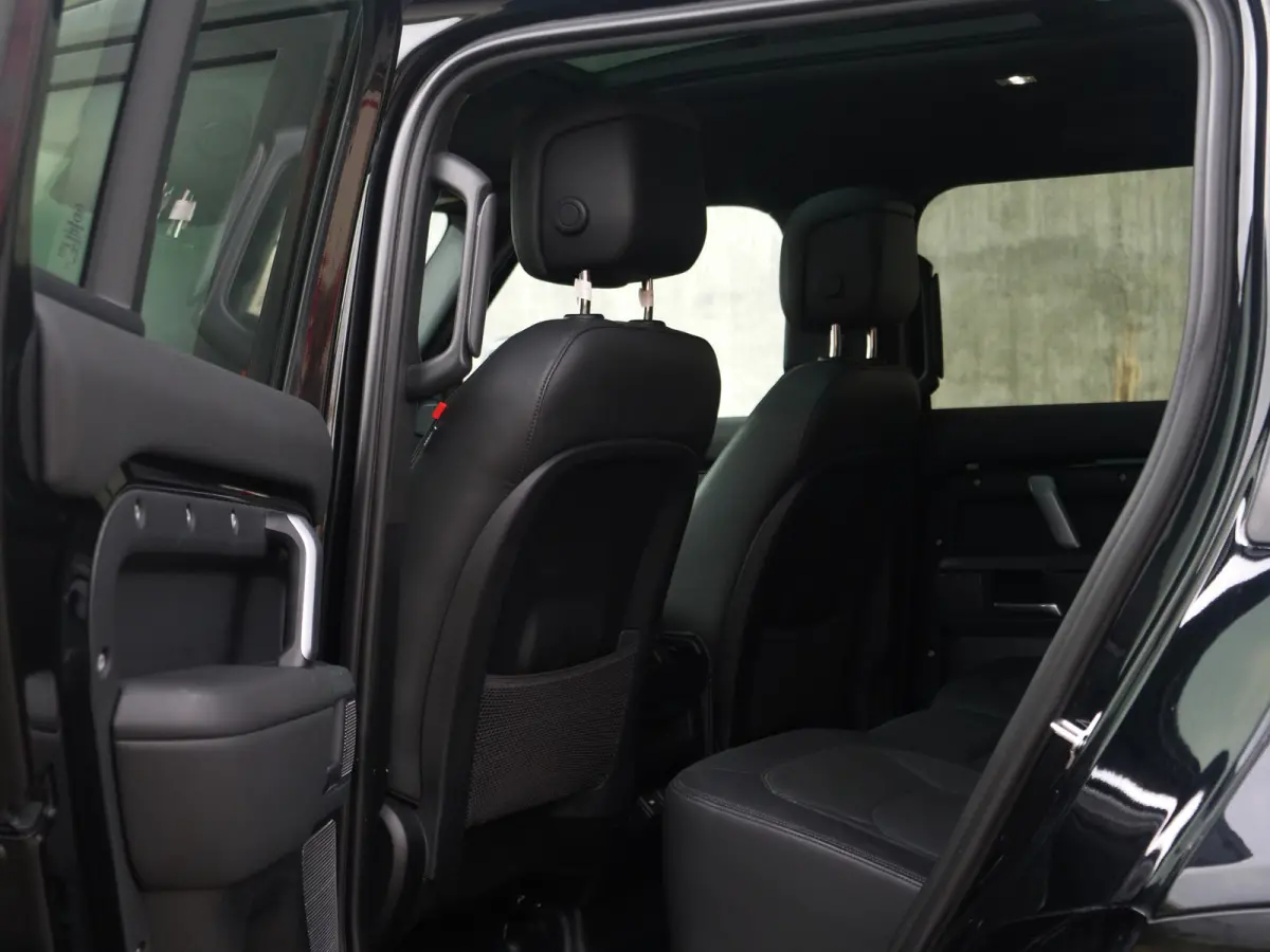 2.0 P300e 110 X-Dynamic HSE | pano | stoel koeling | elektr Trekhaak..