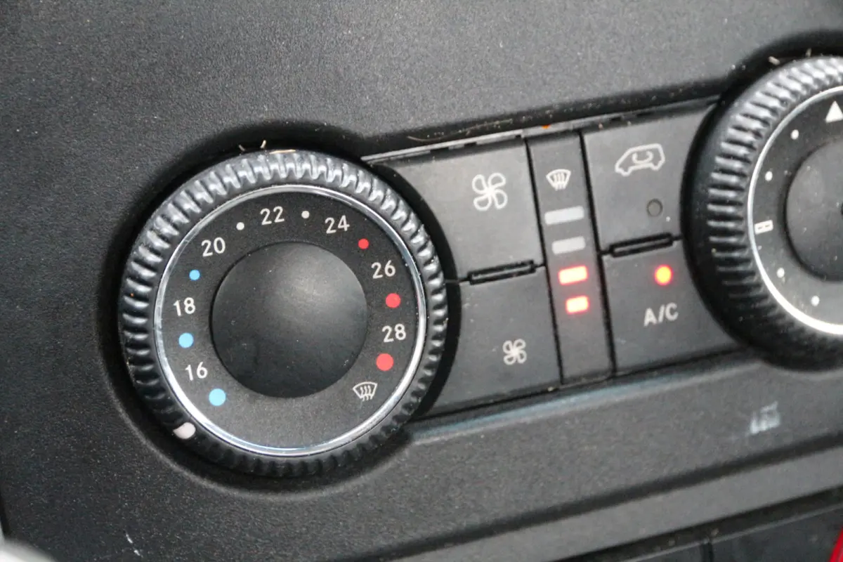 516 CDI | Aut. | 4x4 | ZG1 | Euro 6 | Open laadbak | Cruise | Airco..