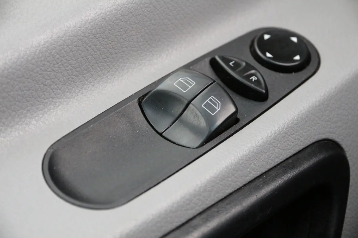 516 CDI | Aut. | 4x4 | ZG1 | Euro 6 | Open laadbak | Cruise | Airco..