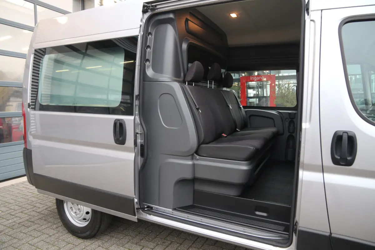 2.2 BlueHDi 140 | DC | L2H2 | 8.800KM | Navi | Camera | Cruise | Airco..