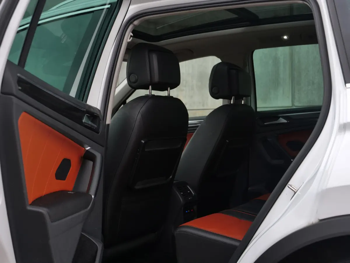 2.0 TSI 4Motion Highline | R-line | panorama | leder | keyless go&entry.
