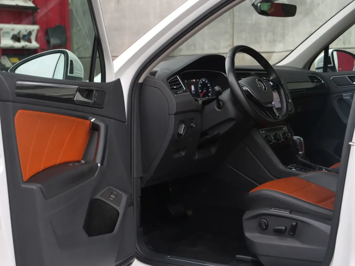 2.0 TSI 4Motion Highline | R-line | panorama | leder | keyless go&entry.