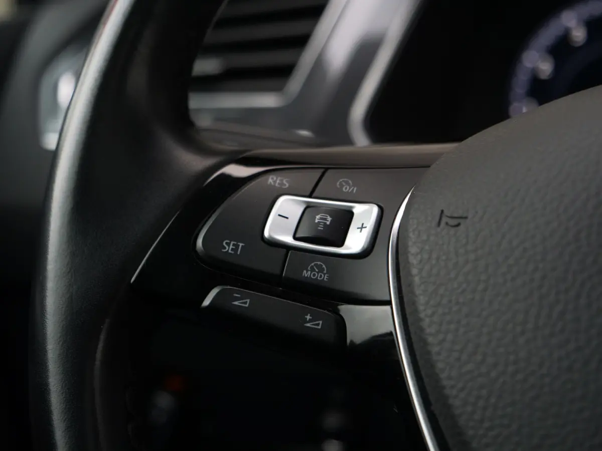 2.0 TSI 4Motion Highline | R-line | panorama | leder | keyless go&entry.