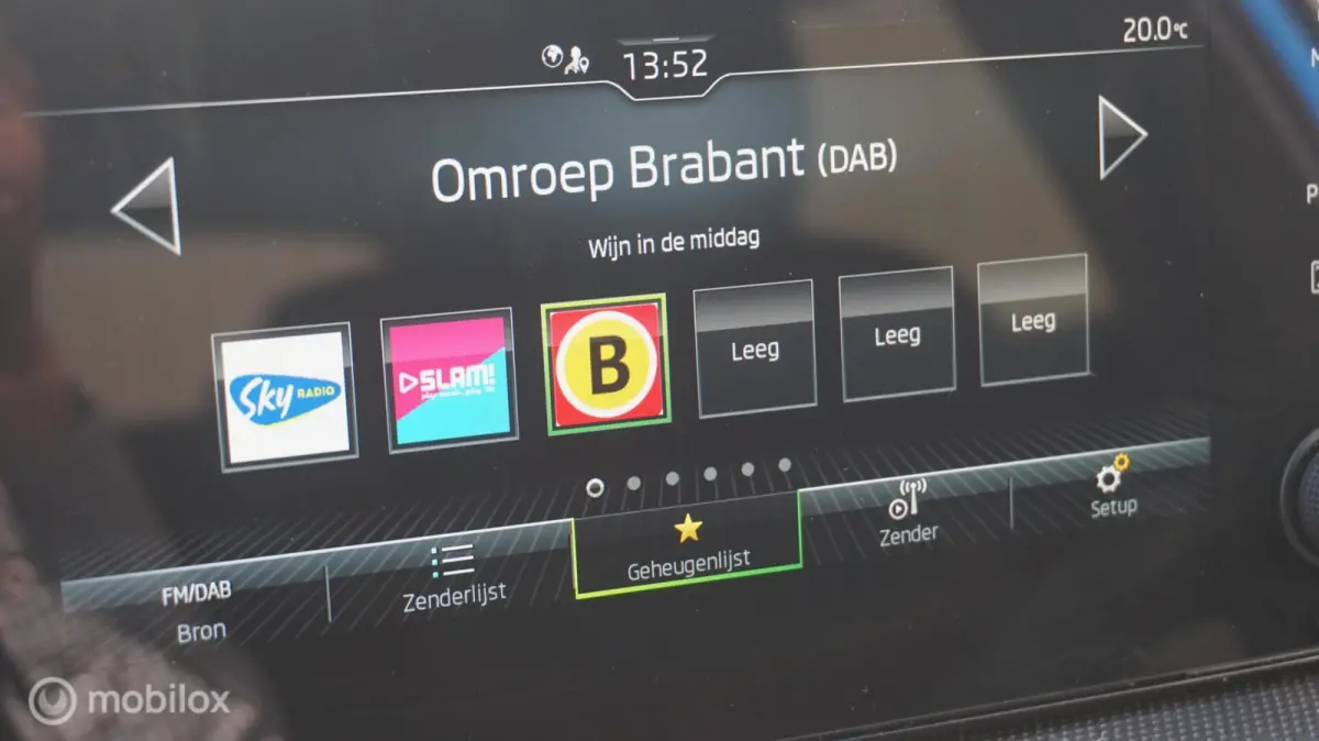 1.0 TSI 95PK Business edition Bi-Color/Carplay Control | Climate Control