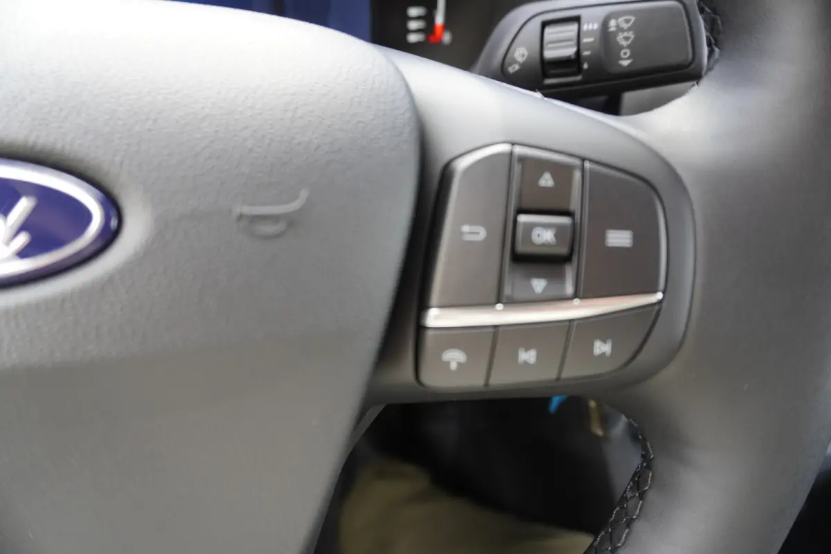 1.0 EcoBoost 125PK Trend Benzine Automaat Nr. V195 | Airco | Cruise | Trekhaak | Apple CP- Android auto