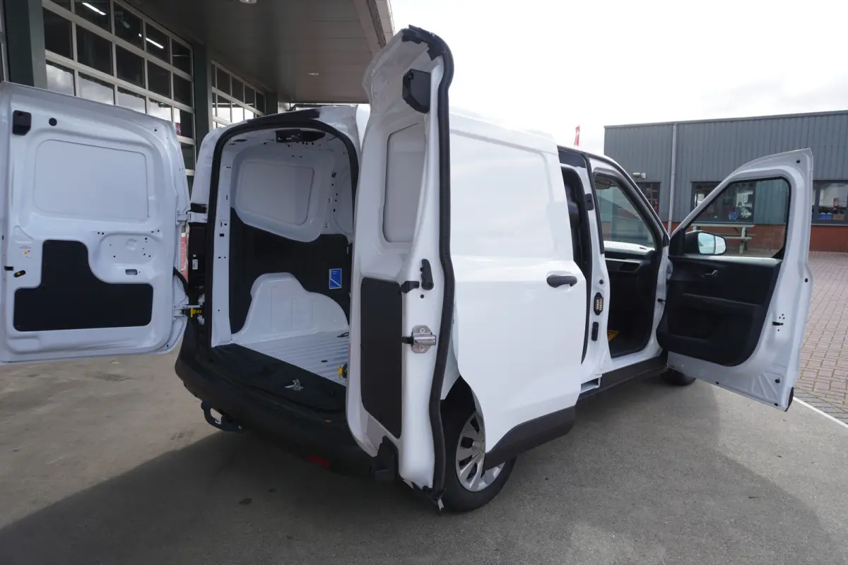 1.0 EcoBoost 125PK Trend Benzine Automaat Nr. V195 | Airco | Cruise | Trekhaak | Apple CP- Android auto