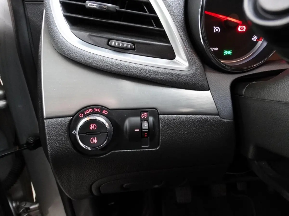 1.4 T Innovation Leder/ Schuifdak/ Xenon/ Camera