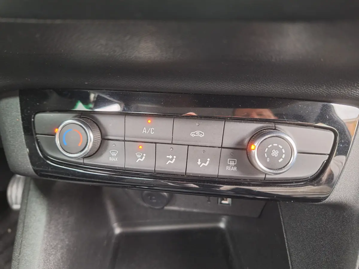 1.2 Edition /Navi/Apple/Android/Cruise/1e Eig/Garantie