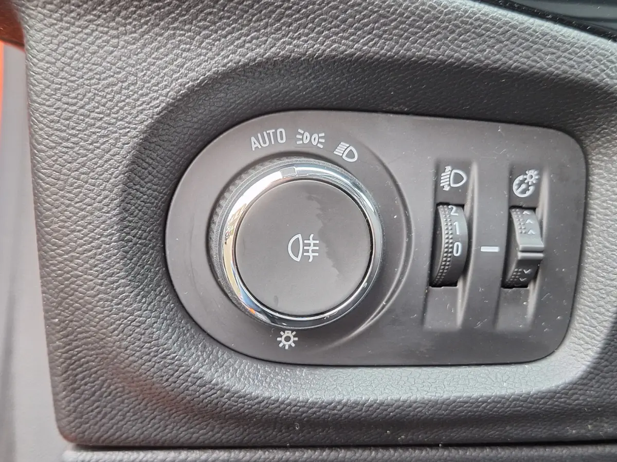 1.2 Edition /Navi/Apple/Android/Cruise/1e Eig/Garantie