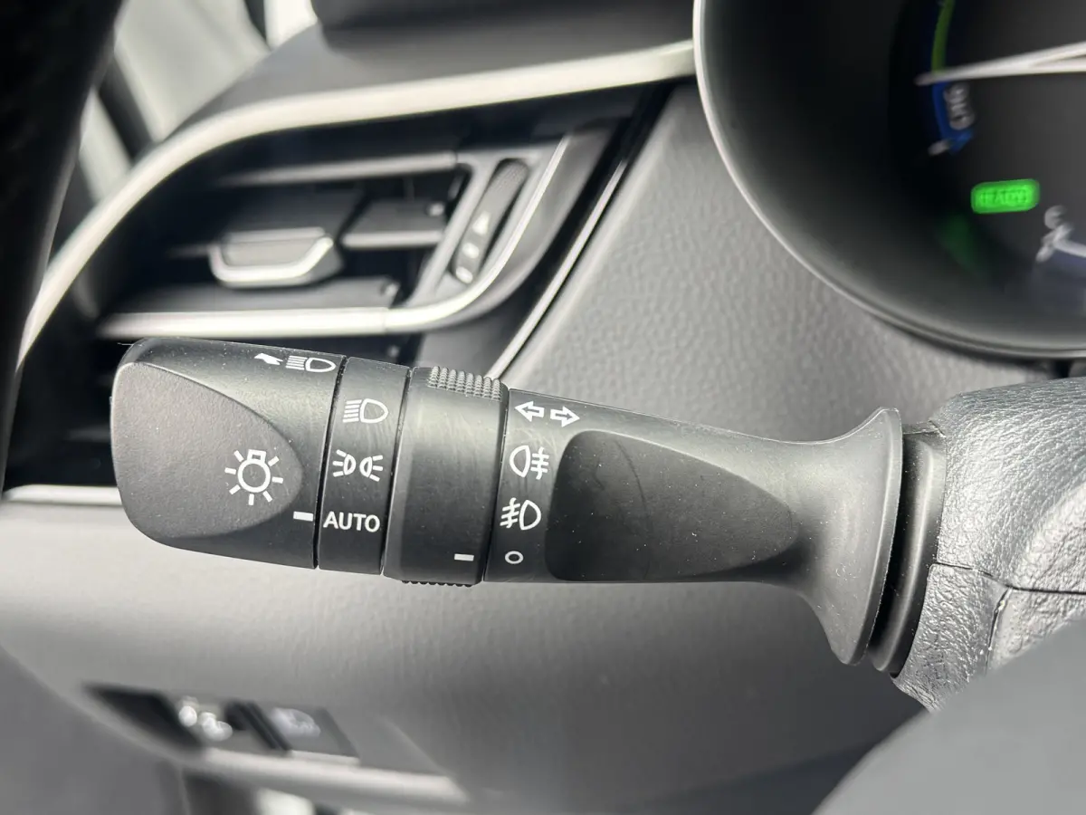 2.0 Hybrid Bi-Tone | Draadloos Apple Carplay/Android auto | PDC V+A | BSM | 10jr GARANTIE | Rijklaar!!!