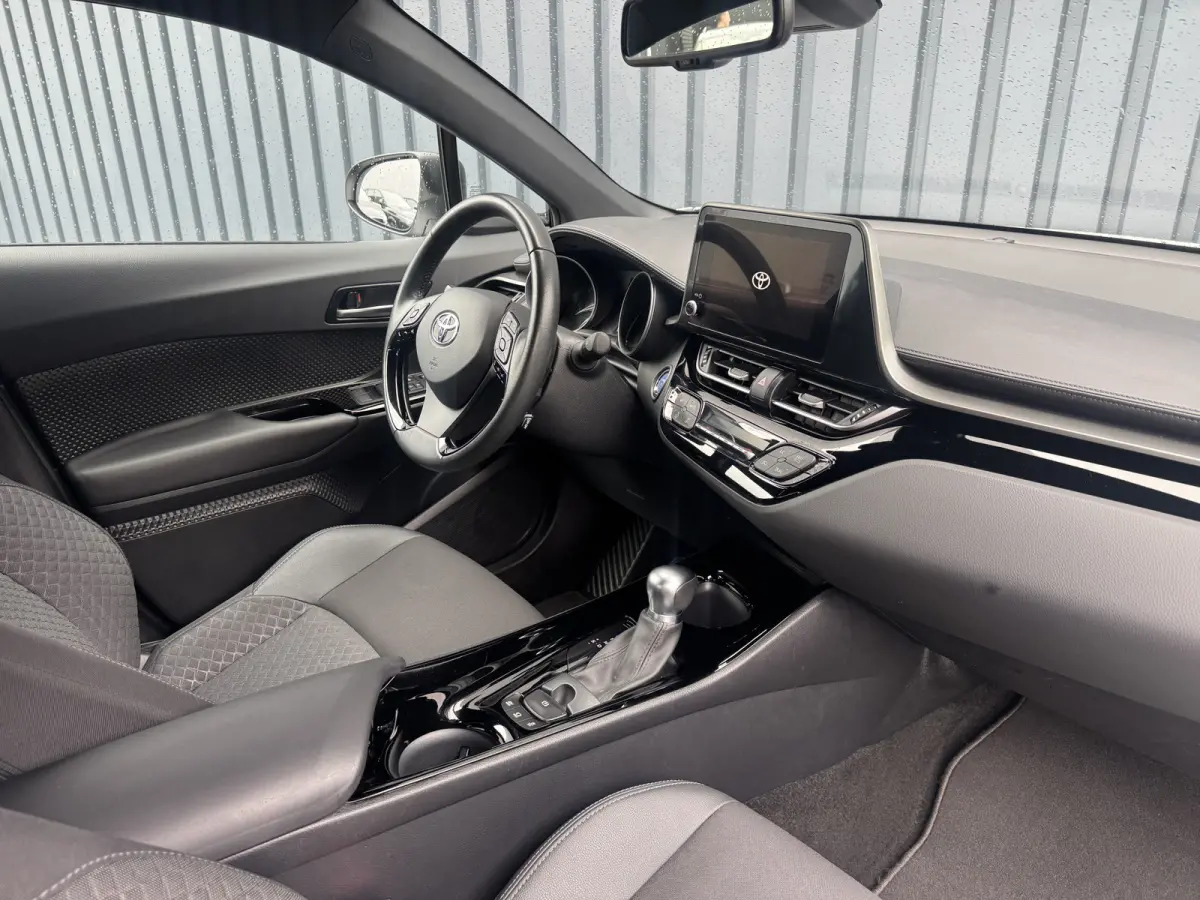 2.0 Hybrid Bi-Tone | Draadloos Apple Carplay/Android auto | PDC V+A | BSM | 10jr GARANTIE | Rijklaar!!!