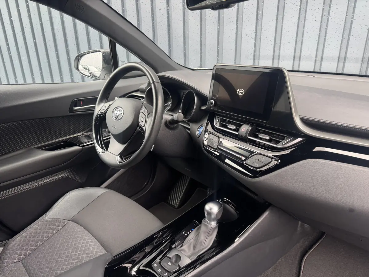 2.0 Hybrid Bi-Tone | Draadloos Apple Carplay/Android auto | PDC V+A | BSM | 10jr GARANTIE | Rijklaar!!!