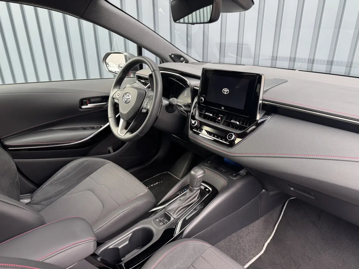2.0 Hybrid Executive(vergelijkbaar met GR-Sport) | Schuif/-kantel dak | JBL | Head-up | Rijklaar!!