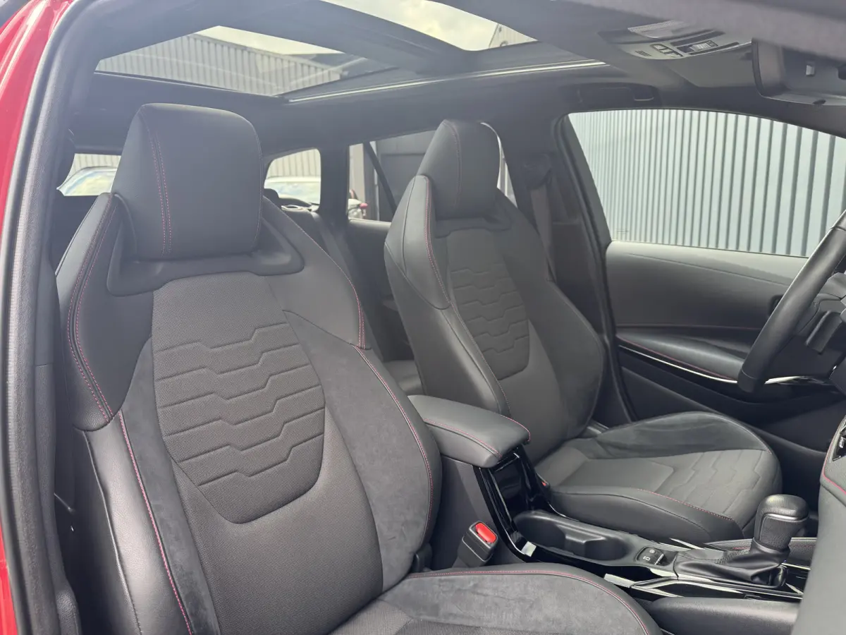 2.0 Hybrid Executive(vergelijkbaar met GR-Sport) | Schuif/-kantel dak | JBL | Head-up | Rijklaar!!