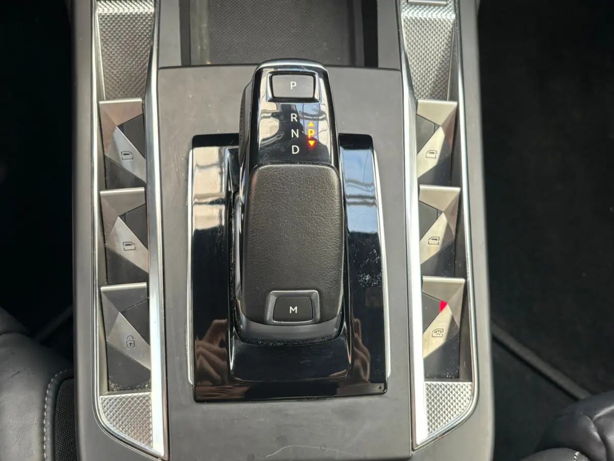 PureTech 155 EAT8 Rivoli Automaat | Carplay | Leder | Keyless |