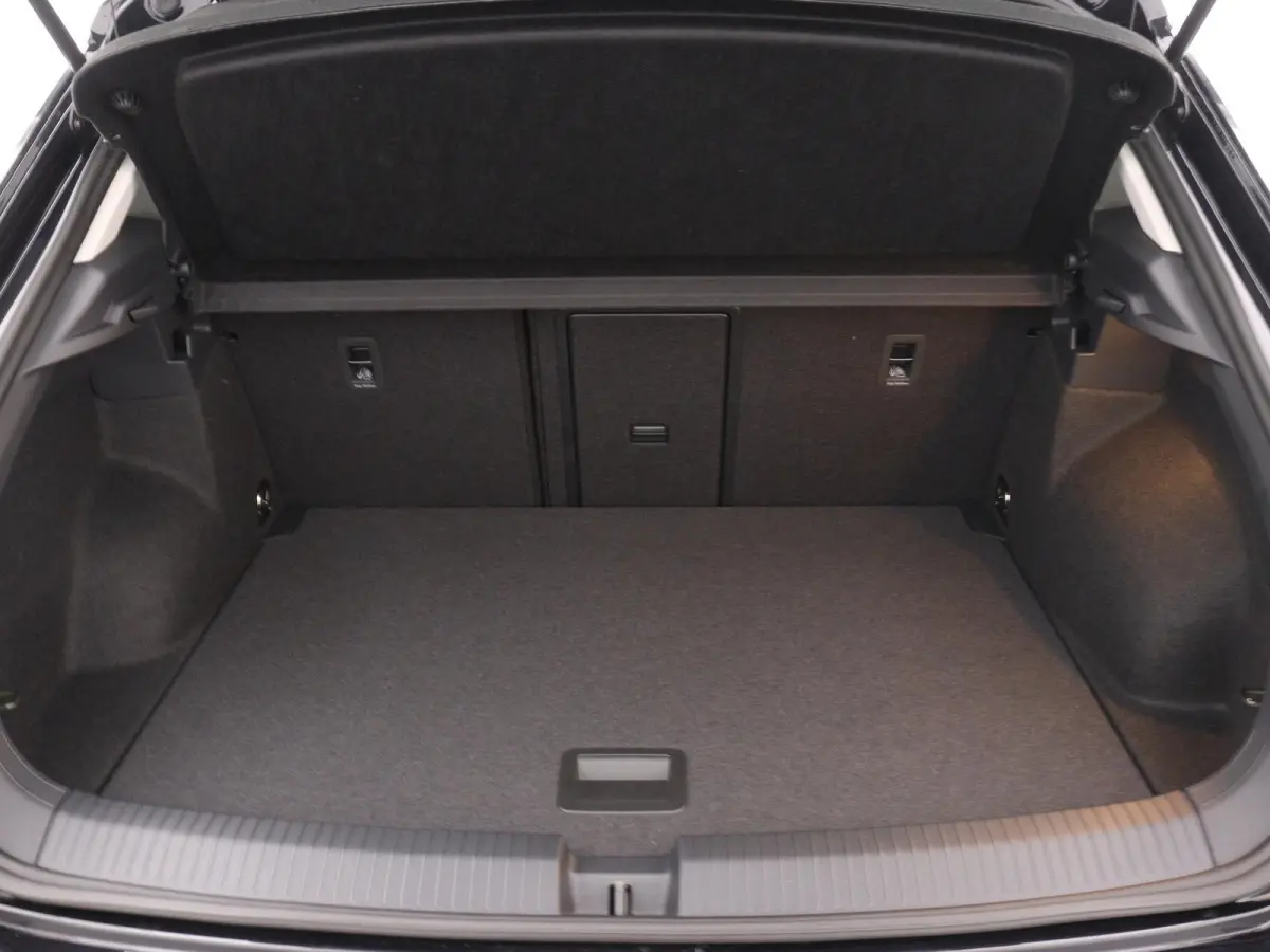 1.5 TSI Life Edition 150PK | Automaat | Multimedia Pakket | Achteruitrijcamera | Privacy Glass | 17'' Lichtmetaal |