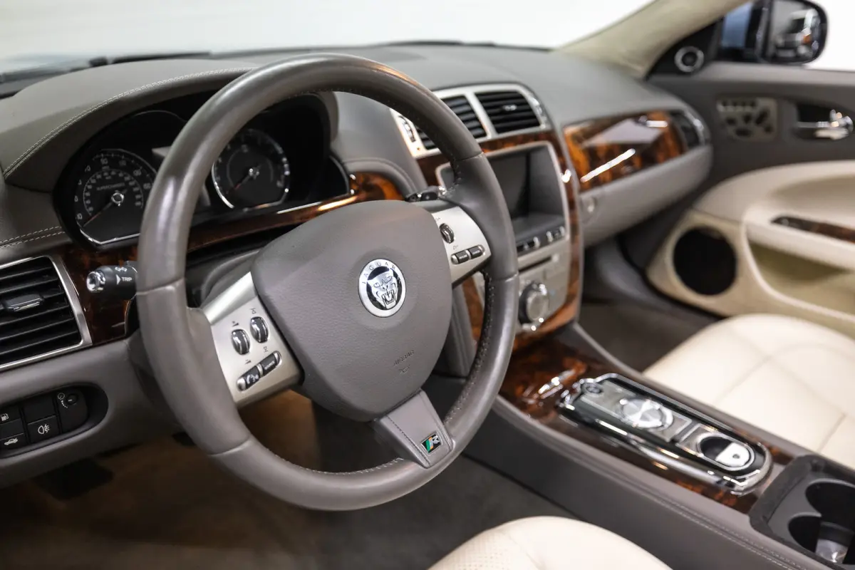 XKR 5.0 V8 XKR Fiscale waarde € 14.000,-