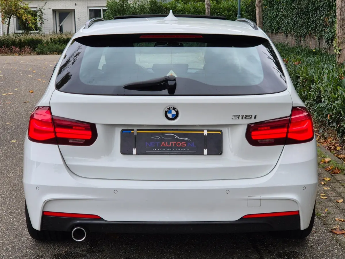 12mnd GARANTIE M Sport 11-2019 NAP Panorama CarPlay LED Breedset velgen RIJKLAAR APK 4-2027