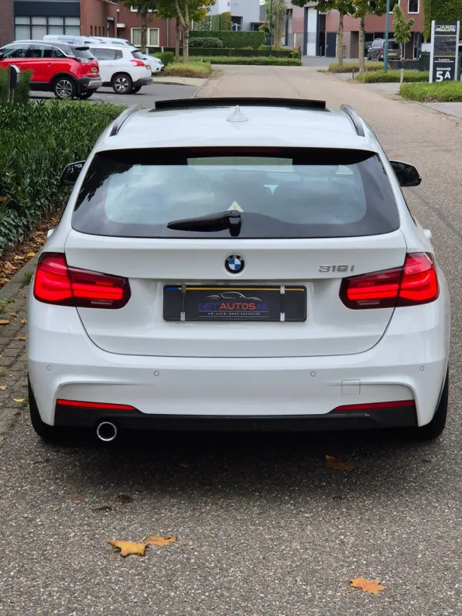 12mnd GARANTIE M Sport 11-2019 NAP Panorama CarPlay LED Breedset velgen RIJKLAAR APK 4-2027