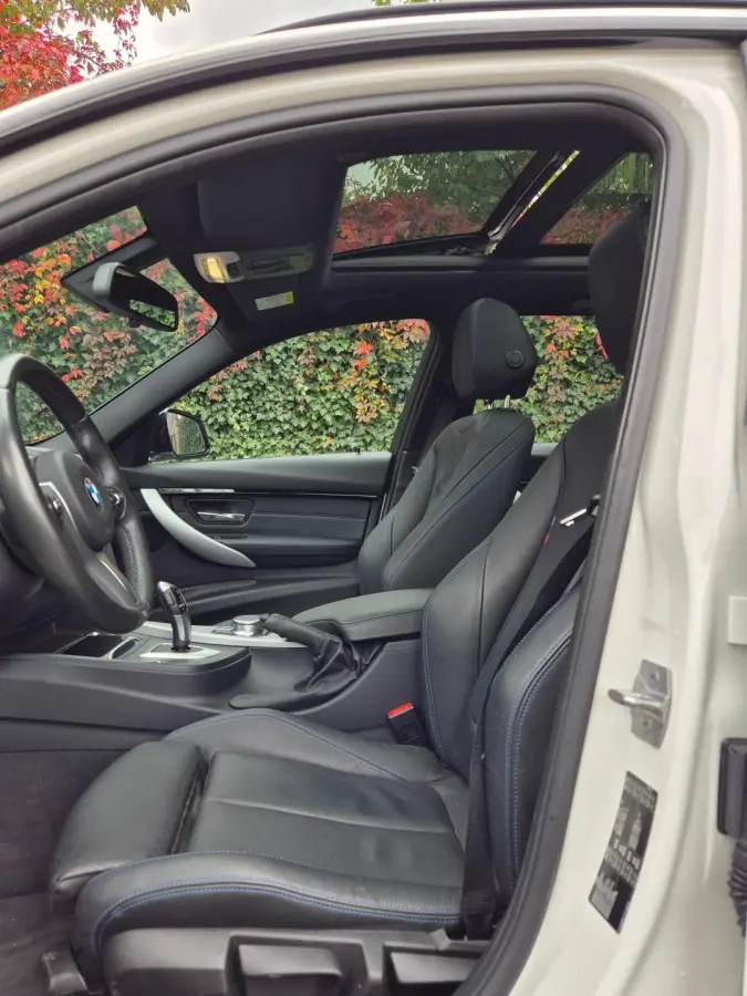 12mnd GARANTIE M Sport 11-2019 NAP Panorama CarPlay LED Breedset velgen RIJKLAAR APK 4-2027