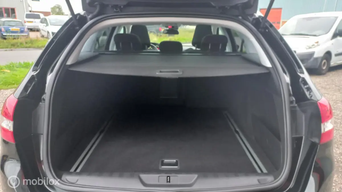 1.6 BlueHDI Blue Lease Premium