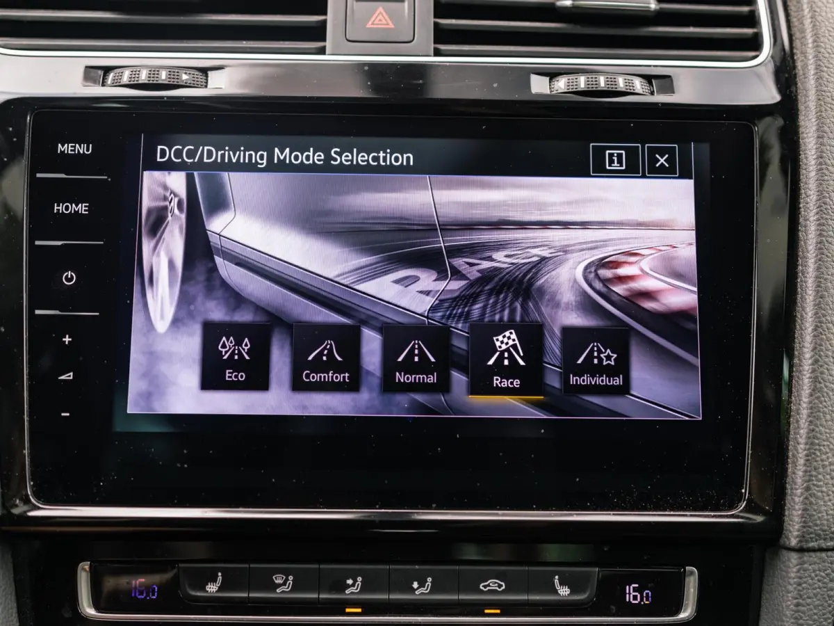 7.5 2.0 TSI 4Motion R | Pano | Virtual | Camera | ACC