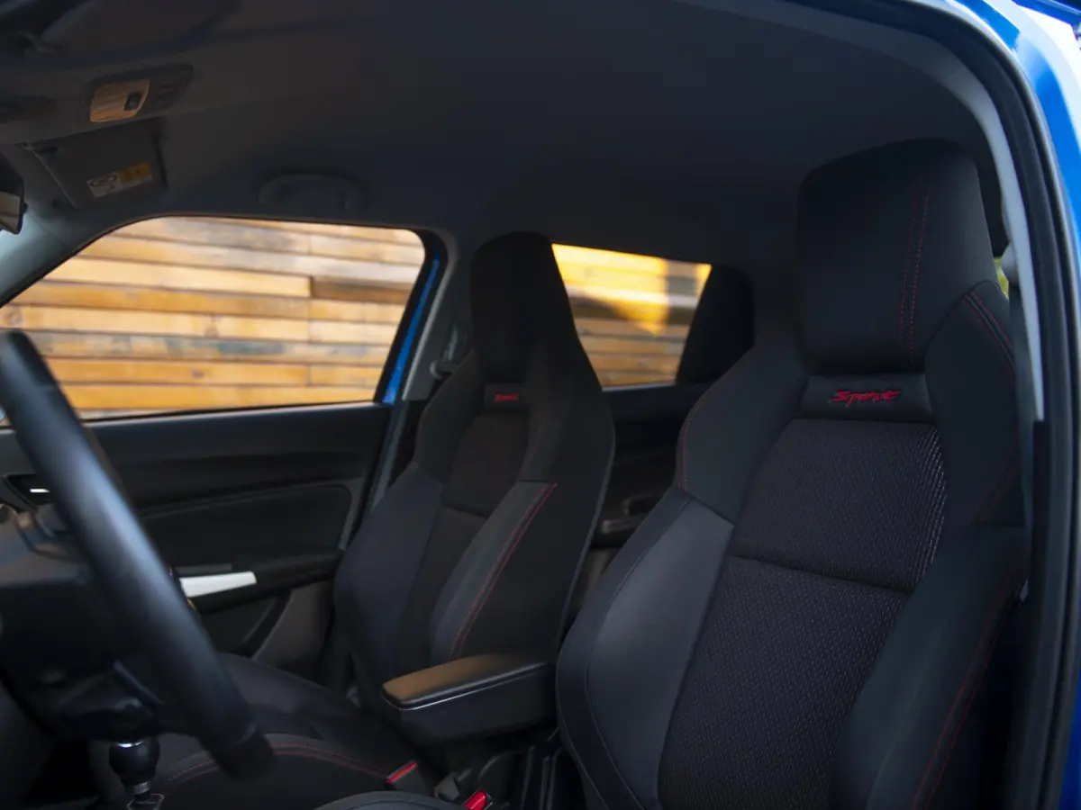 1.2 Select Smart Hybrid | Sportstoelen | Black Optic | Navi & Apple Carplay/Android Auto | Cruise Control