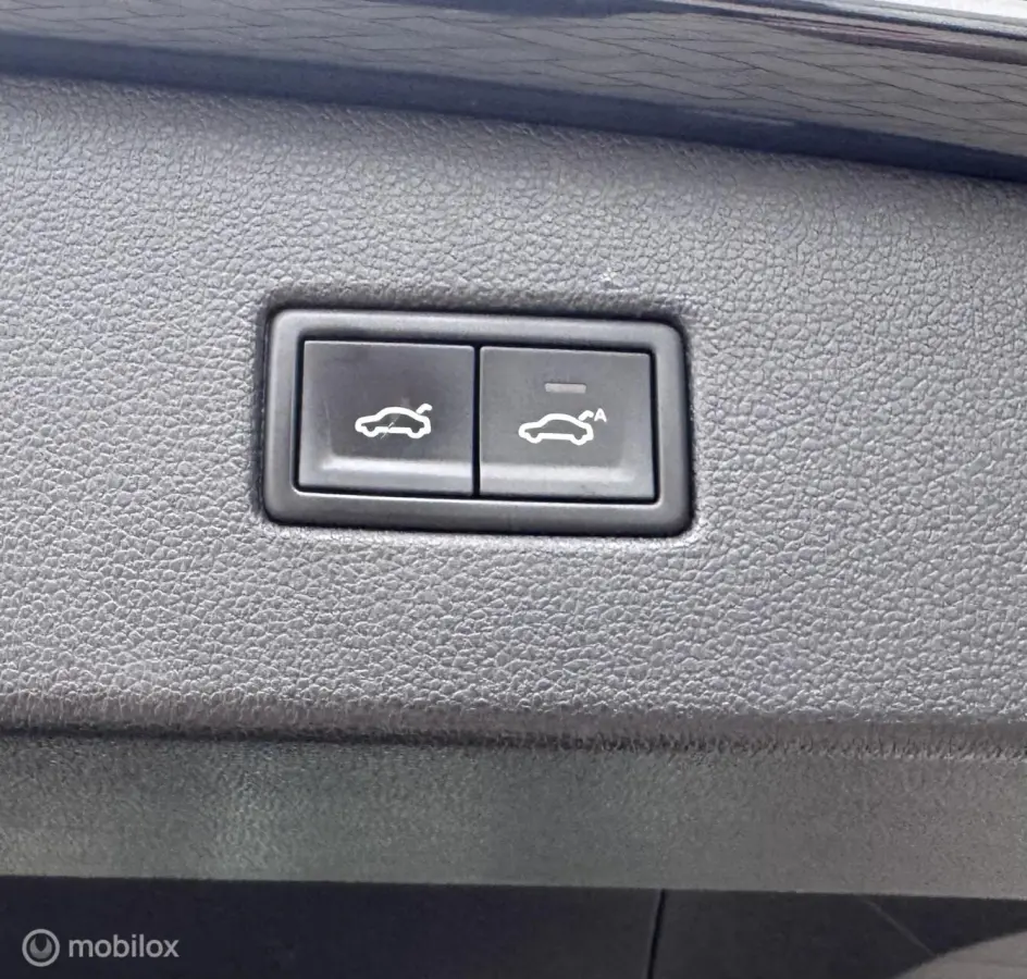 2.0 TSI 4Motion R-LINE/ DEALER ONDERHOUDEN